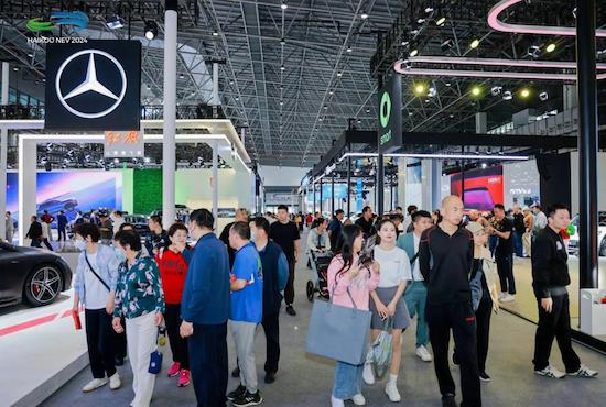 "New" cars gather at Haikou International Auto Show and Haikou New Energy Auto Show, which is bursting with popularity _fororder_image001