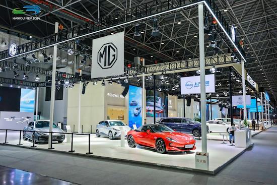 "New" cars gather at Haikou International Auto Show and Haikou New Energy Auto Show, which is bursting with popularity _fororder_image002