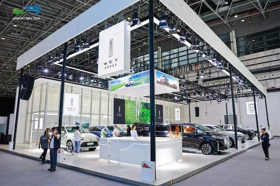 "New" cars gather at Haikou International Auto Show and Haikou New Energy Auto Show, which is bursting with popularity _fororder_image012
